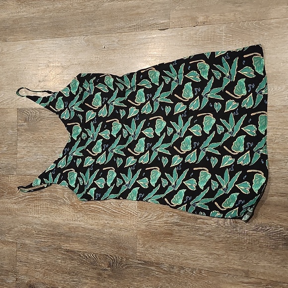 Urban Outfitters, Leaf Print Mini Dress - Picture 1 of 4